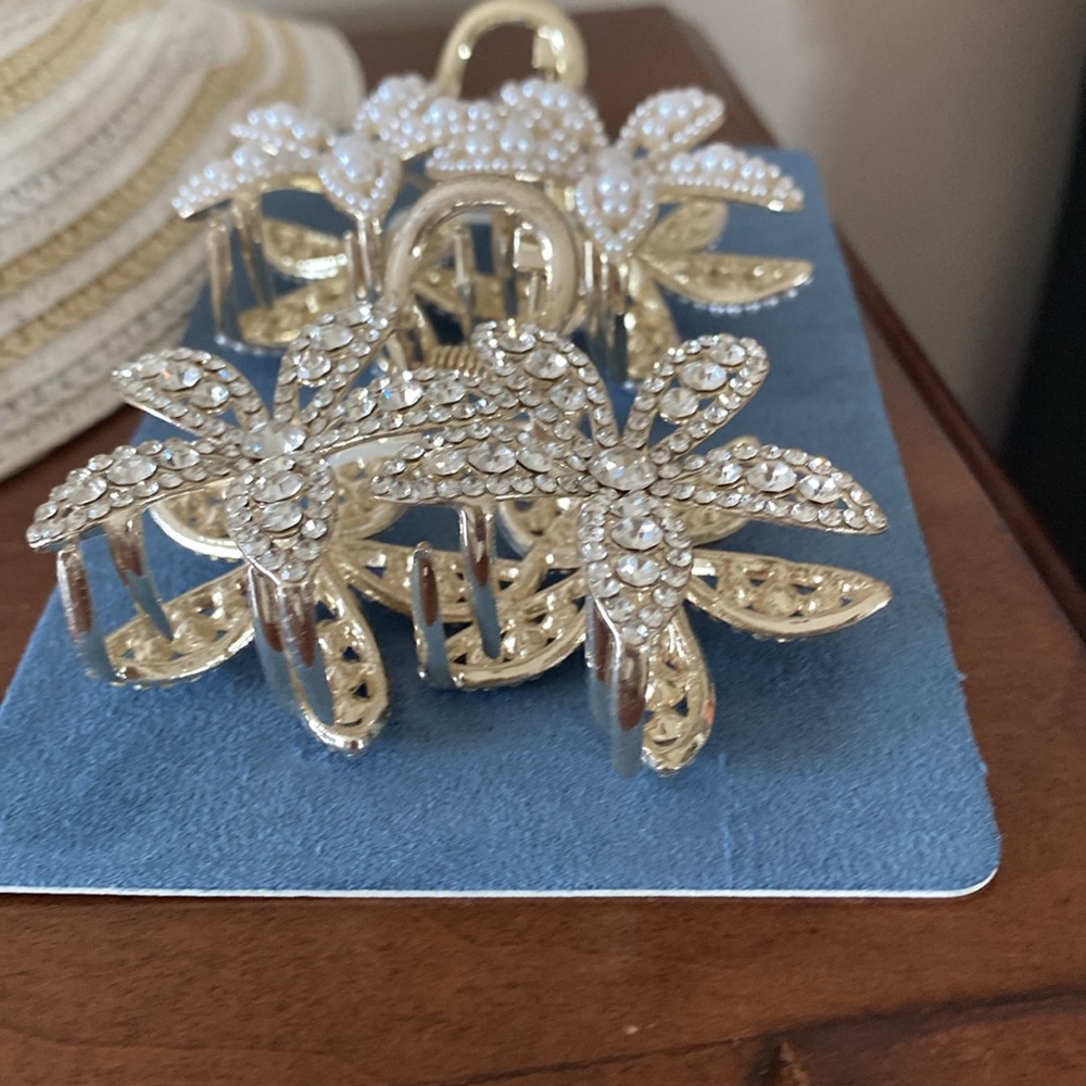 Sunday State Hair Clips - Picture 5 of 6